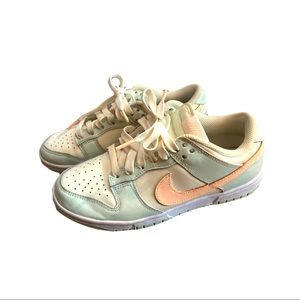 Womens Nike Dunk Low - Barely Green Sz 6